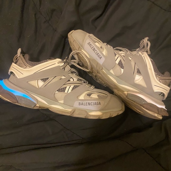 Grey Balenciaga tracks(LED) - Picture 3 of 5